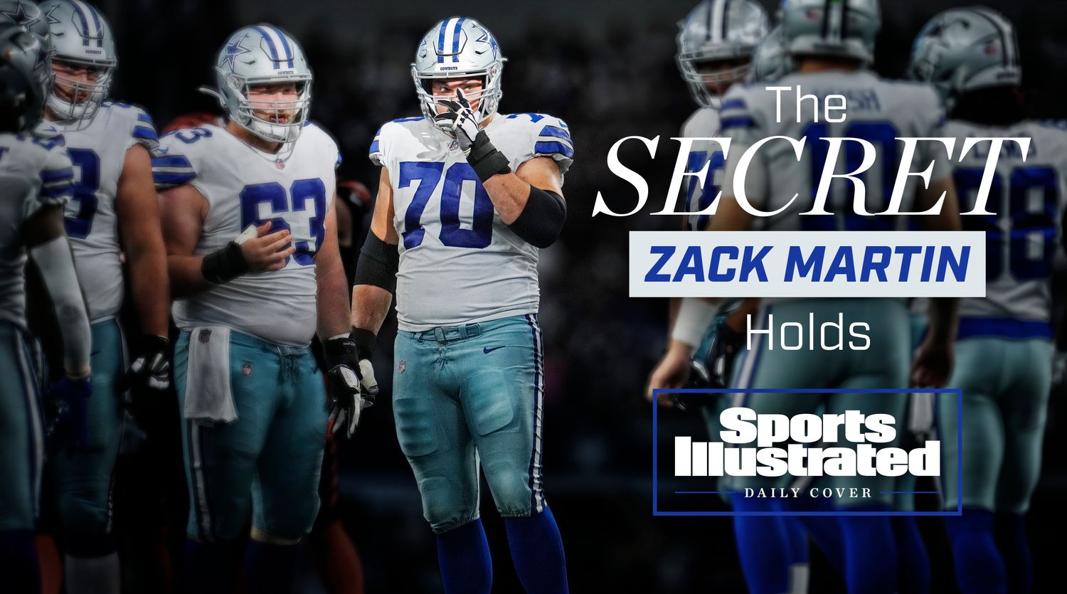 Zack Martin stands before the Cowboys form a huddle